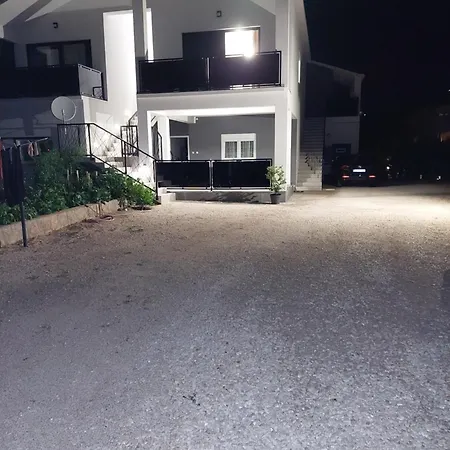 Apartament Karla Paklenica *