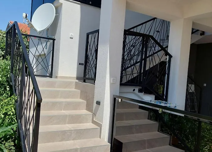 Karla Paklenica Apartman *
